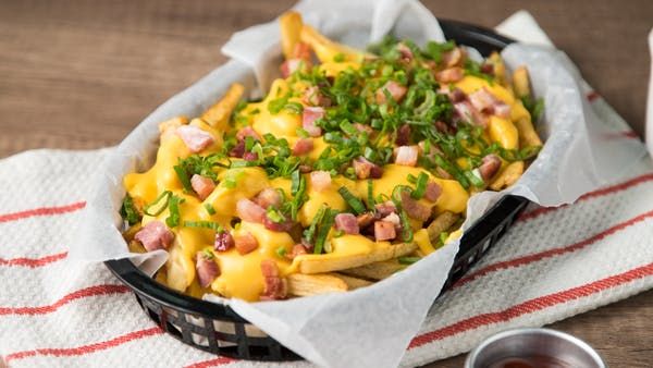 Papas con Cheese Bacon